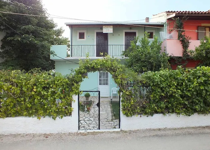 Dimitris Acharavi Corfu * Acharavi (Corfu)